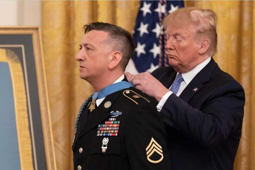David Bellavia being given the Medl of Honor by Trump
