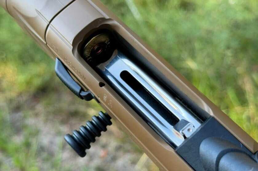 loading port of shotgun