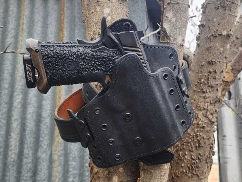 tucker gunleather OWB/IWB holster