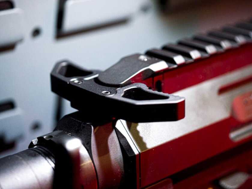 Close up of the right side of the back right side showing the ambidextrous charging handle.