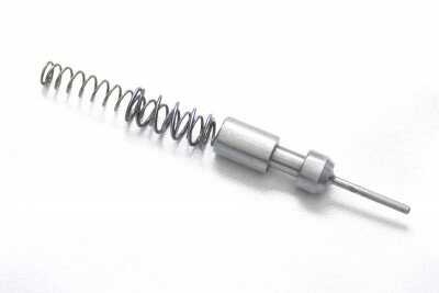 CRW_8142 The firing pin is a simple cylindrical piece powered by double-nested springs.