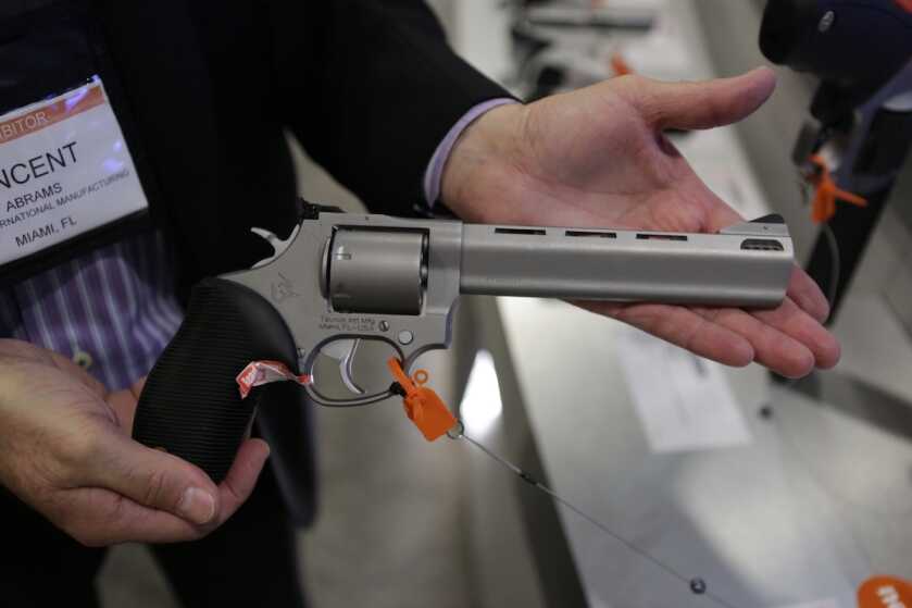 Taurus 692 multi-caliber revolver with 9mm and .357 Magnum cylinders at SHOT Show 2018