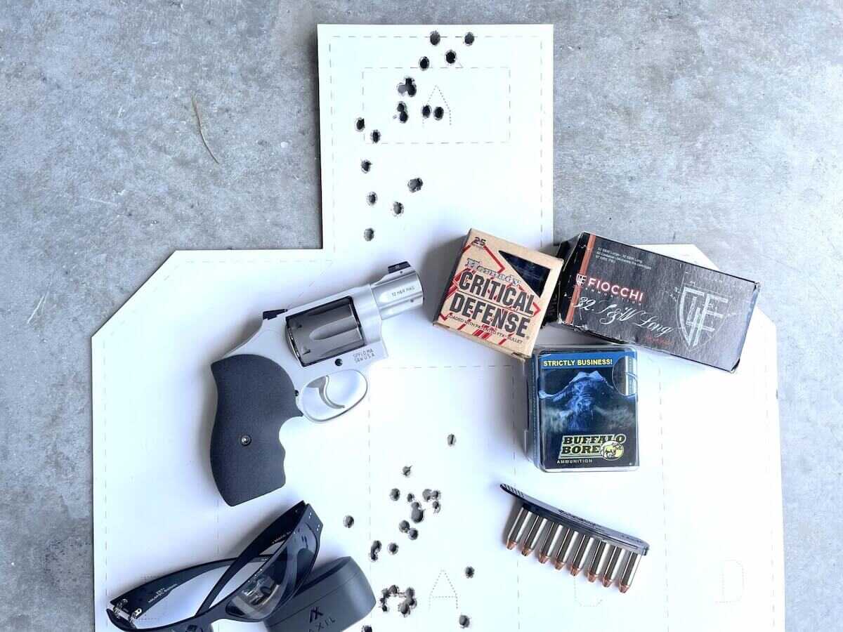 Lipsey's Smith & Wesson 632 .32 H&R Magnum J-frame revolver