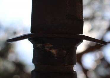 Kill-a-Bear with a Ka-Bar Knife? See where light is seeping in between the blade and guard? That's where the blade often breaks.