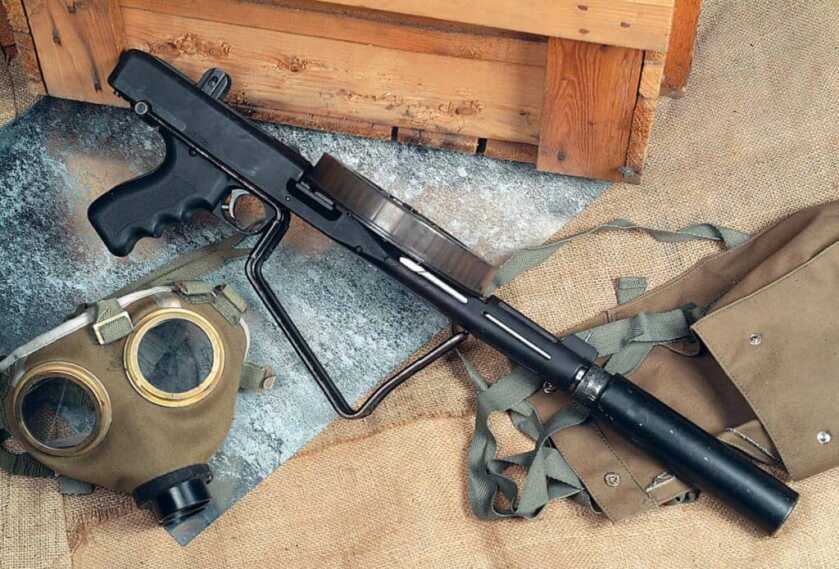 Two Criminals and The American 180 Submachine Gun: 1,200 RPM Rimfire Ripper Two Criminals and The American 180 Submachine Gun: 1,200 RPM Rimfire Ripper