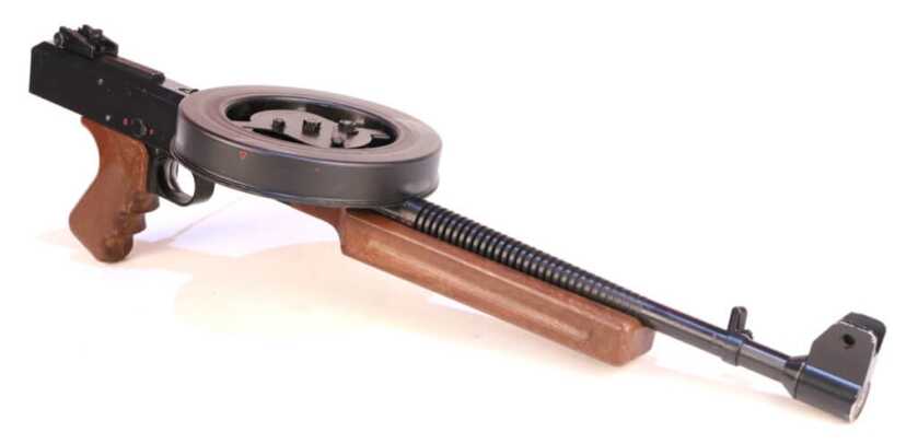 Two Criminals and The American 180 Submachine Gun: 1,200 RPM Rimfire Ripper Two Criminals and The American 180 Submachine Gun: 1,200 RPM Rimfire Ripper