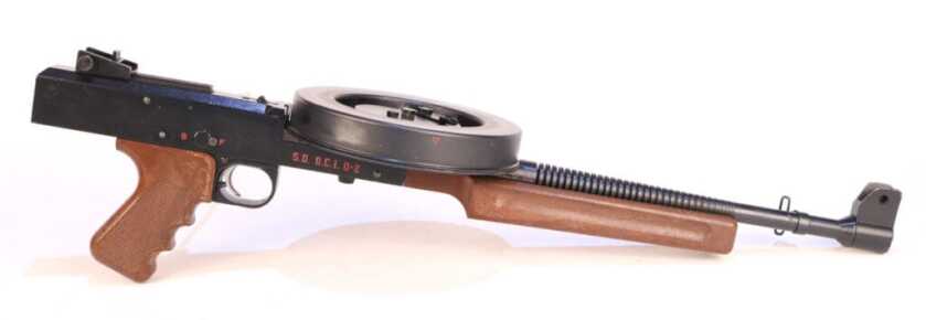 Two Criminals and The American 180 Submachine Gun: 1,200 RPM Rimfire Ripper Two Criminals and The American 180 Submachine Gun: 1,200 RPM Rimfire Ripper