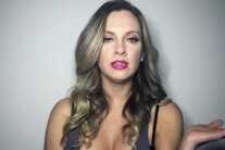 Hot Canadian Chick Has Message for American Gun Owners