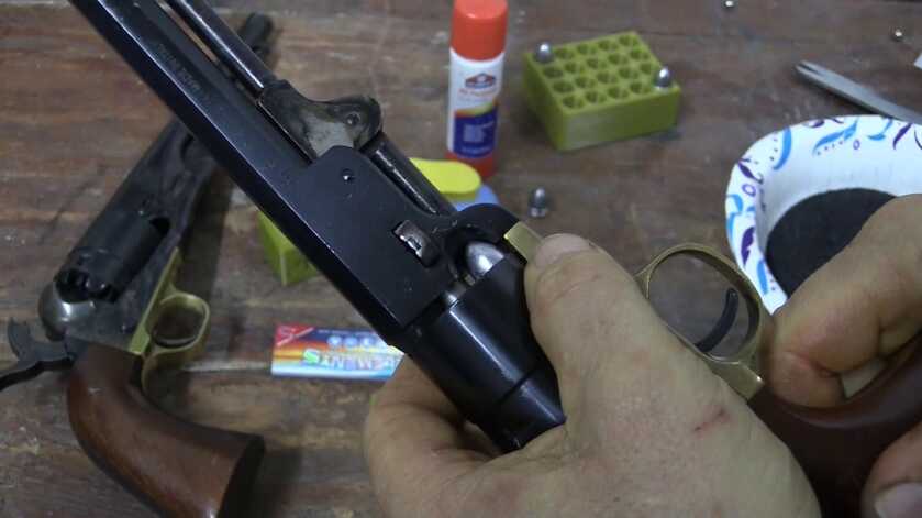 Pietta 1851 Navy cap and ball revolver loading lever
