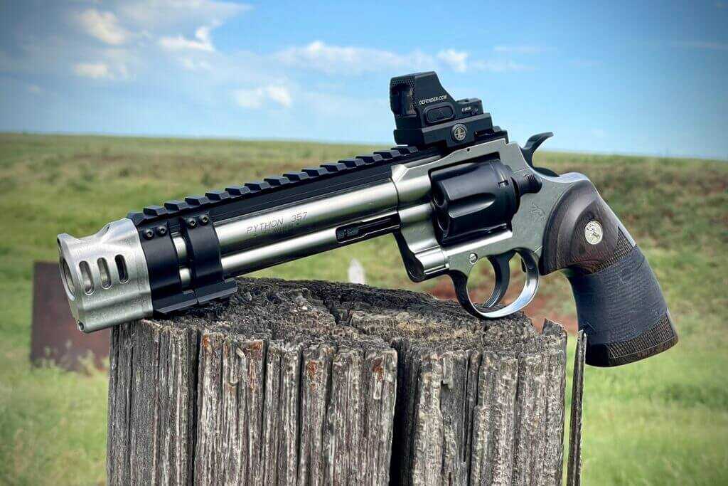 EMPIRE COTTONMOUTH topped with a Vortex Defender-CCW red dot