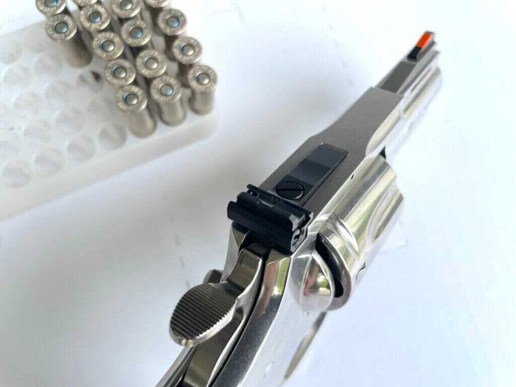 Python Classic red insert ramp front style sight