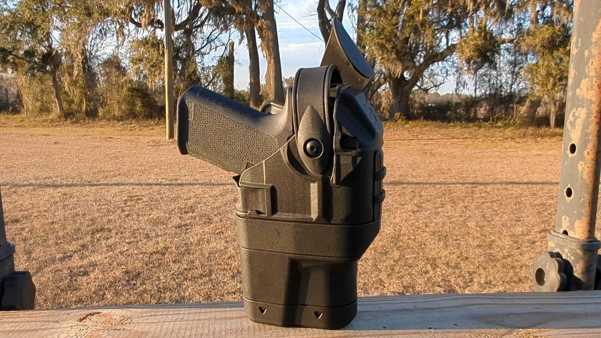 Ruger RXM in a Glock 19 holster