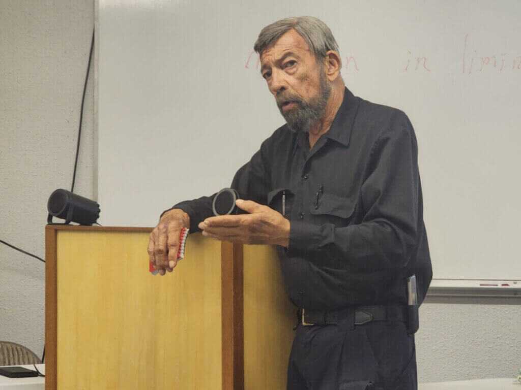 massad ayoob lecturing class at MAG-40