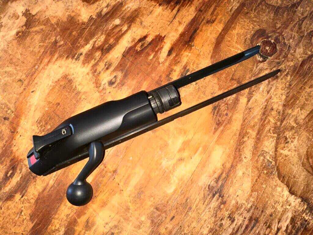Blaser R8 bolt, safety ramp, and handle straight-pull details
