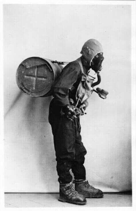 Italian Decima MAS frogmen in early drysuits with Maiale manned torpedoes, WW2