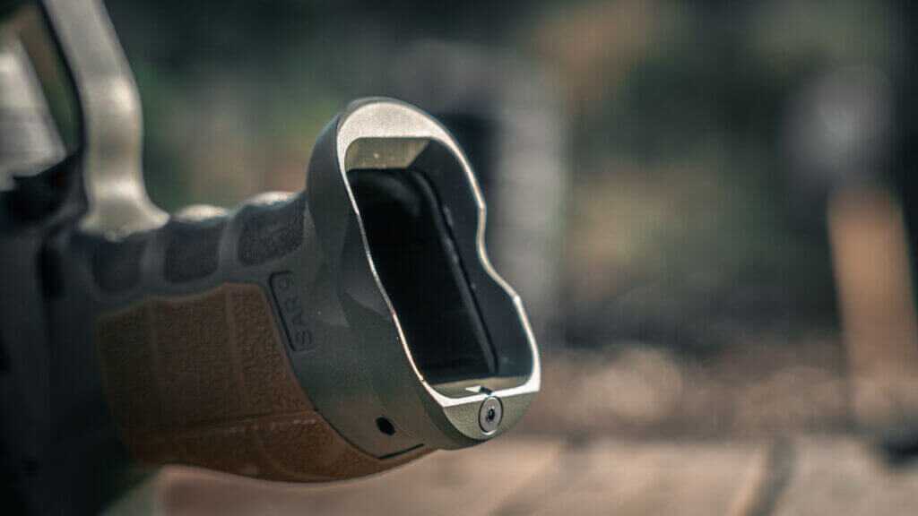 SAR9 SOCOM aluminum magwell aiding fast reloads