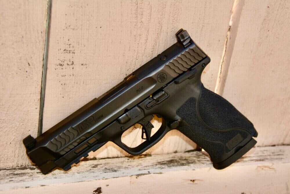 Smith & Wesson M&P 2.0 10mm pistol