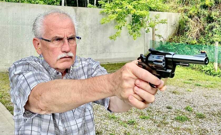Henry Golden Boy Deadeye Revolver in .22 S/L/LR with blued steel, brass accents, and American Walnut grip