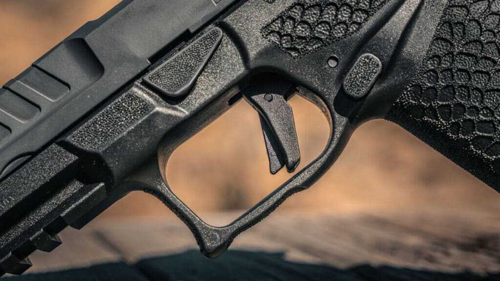 Springfield Echelon Pro flat-face striker-fired trigger with blade safety on the full-size 4.5F Comp