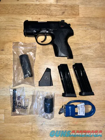 Beretta Px4 Storm Subcompact 9mm w/ 2 ma...