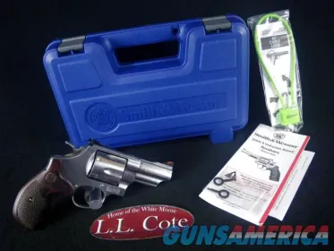 Smith & Wesson 629 Deluxe SS 44mag 3...