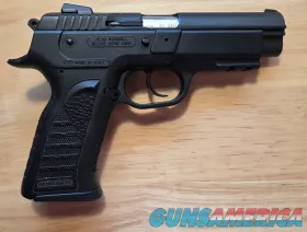 EAA Tanfoglio Witness Full-Size .40 S&am...