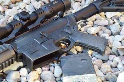 The standard AR-15 controls look a bit undersized on the DPMS receiver, but they work just as well. 
