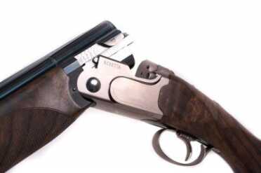 A Beautiful Beretta: The New 692 Sporting B-Fast Over/Under Shotgun The receiver has a brushed finish and doesn't show fingerprints or smudges.