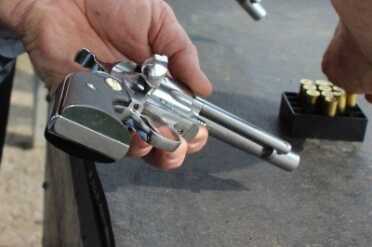 Ruger's SASS Tricked-out Vaqueros —Cowboy Shooting The gate flips down, and the Vaquero loads on the right.