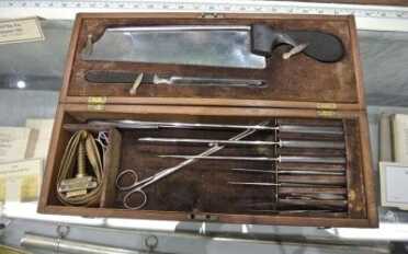 Selling History-Cohen and Sons of New Orleans A Civil War Surgeon's kit. Ole Sawbones.