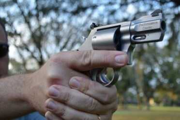 Smith & Wesson Snubby .357 Revolver - Performance Center 686--Review smith 1654