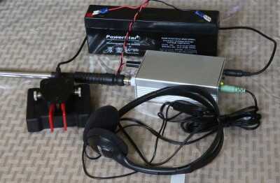 Of all the cheap CW QRP radios on Ebay, the best buy is the Rock Mite in this assembled kit. If you are a hobby solder expert, by all means get the 10 watt radios if you want, but for expedience this is a great radio. This is the red Iambic keyer with it. The Rock Mite recognizes the stereo cable so you can send dits from the left and dahs from the right. There are also programmable auto-codes built into the PIC programming.