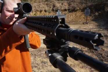 Finally a .308/7.62 Battle Rifle from Daniel Defense - DD5V1 Review - SHOT Show 2016 At just over 8 pounds, the rifle is still easy enough to run form the shoulder.