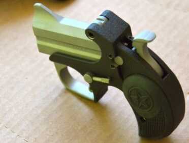21st Century Derringer! Bond Arms Back Up .45 ACP & 9mm Defender—Full Review The sights on the Backup are a basic and straightforward notch rear unit and a substantial blade front sight integral to the barrel.