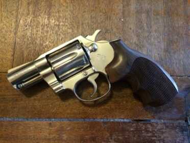 How much better does my detective special look with these new hardwood grips? 