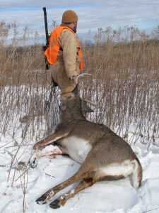 Deer Camp: Keeping Warm When Temperatures Turn Cold While tough to endure for the hunter, extreme cold weather can kick deer movement into overdrive, opening the door to late-season success.