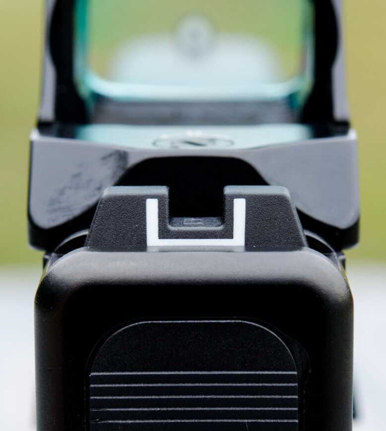 Still Champion: The New Glock 19 Gen5 MOS