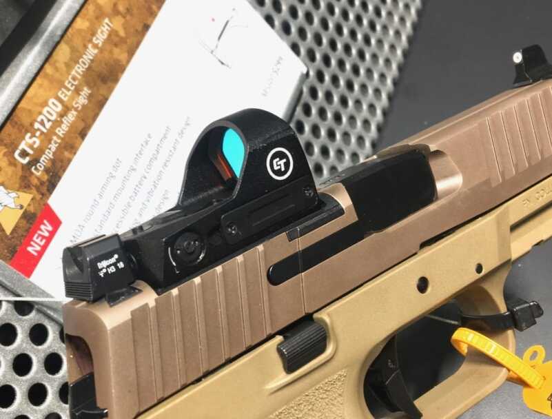 Crimson Trace Making Waves in the Optics Market - SHOT Show 2019 Crimson Trace Making Waves in the Optics Market - SHOT Show 2019