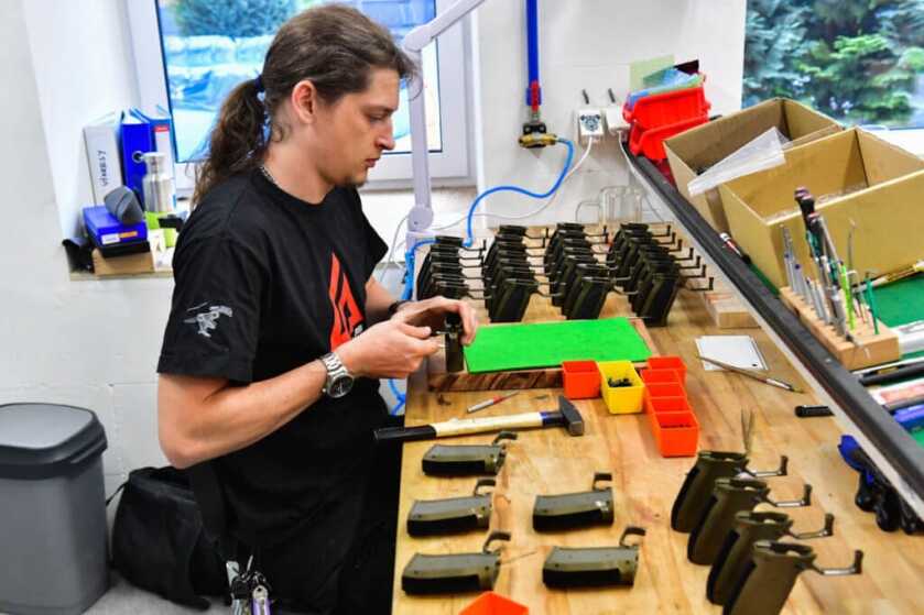 The Laugo Alien Pistol - Completely New Design - GunsAmerica Exclusive The Laugo Alien Pistol - Completely New Design - GunsAmerica Exclusive