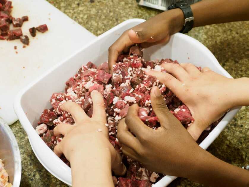 Simple Gourmet: How To Make Sausage 101 Simple Gourmet: How To Make Sausage 101