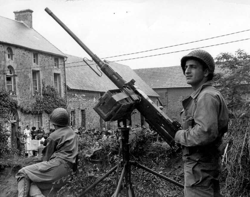 Pearl Harbor: Dorie Miller and his .50-caliber Browning Machinegun Pearl Harbor: Dorie Miller and his .50-caliber Browning Machinegun