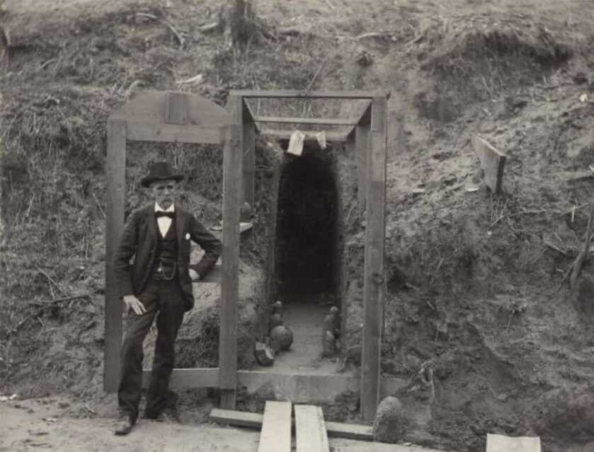 The Siege of Vicksburg, Slavery, and a Freshly-Dug Rose Bed The Siege of Vicksburg, Slavery, and a Freshly-Dug Rose Bed