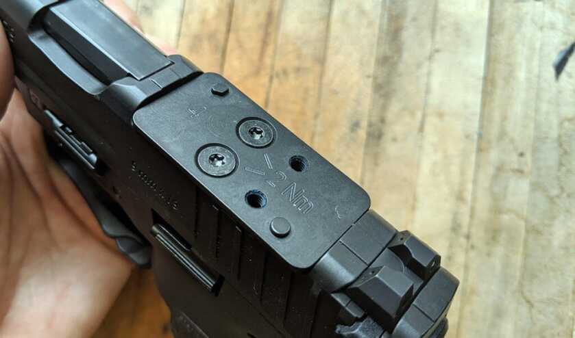 A Poor Takes the Optics-Ready HK VP9 for a Spin