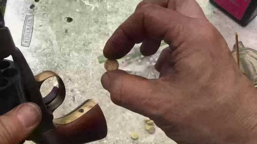 How to SHOOT Black Powder Pistols for the First Time How to SHOOT Black Powder Pistols for the First Time