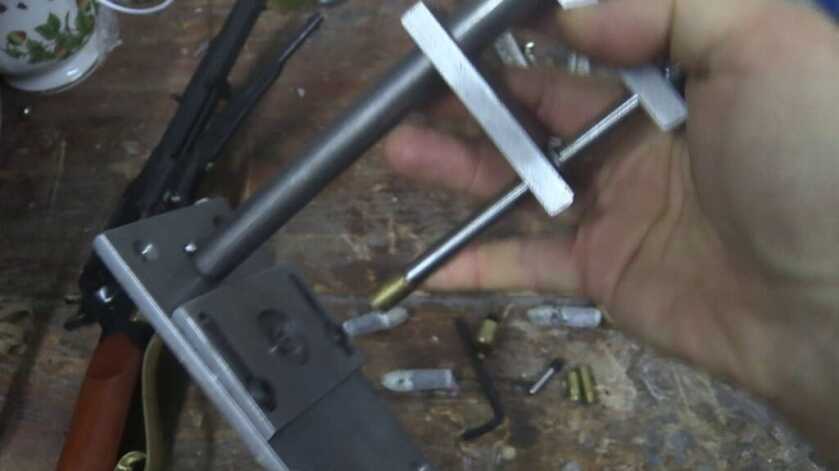 Loading Revolver Cylinders off the Gun Loading Revolver Cylinders off the Gun