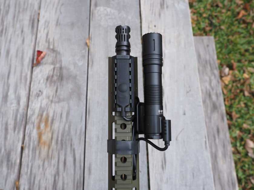 New Defender P15 Weapon Light from AceBeam New Defender P15 Weapon Light from AceBeam