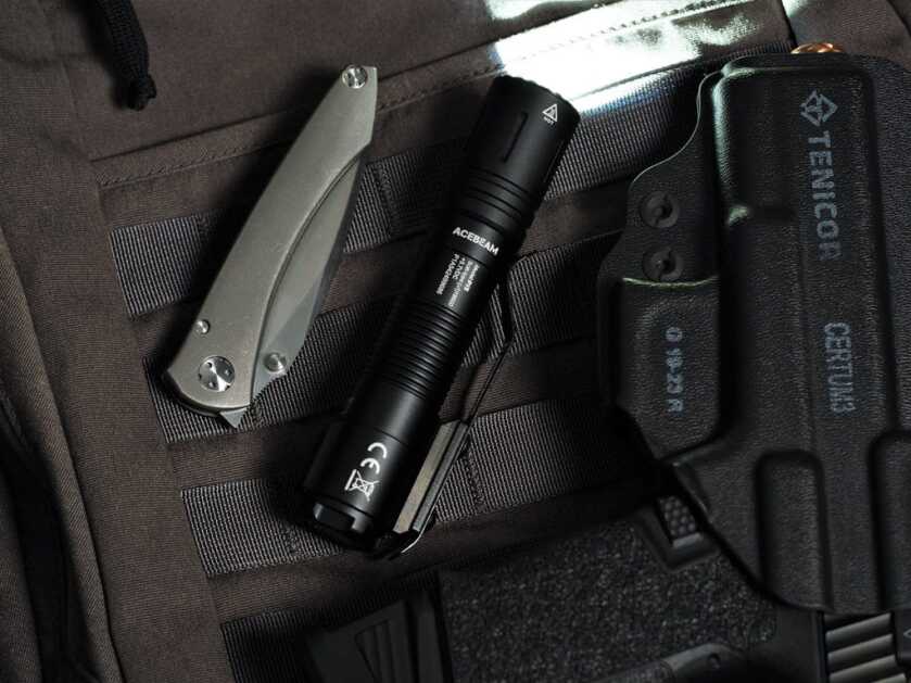 New Defender P15 Weapon Light from AceBeam New Defender P15 Weapon Light from AceBeam