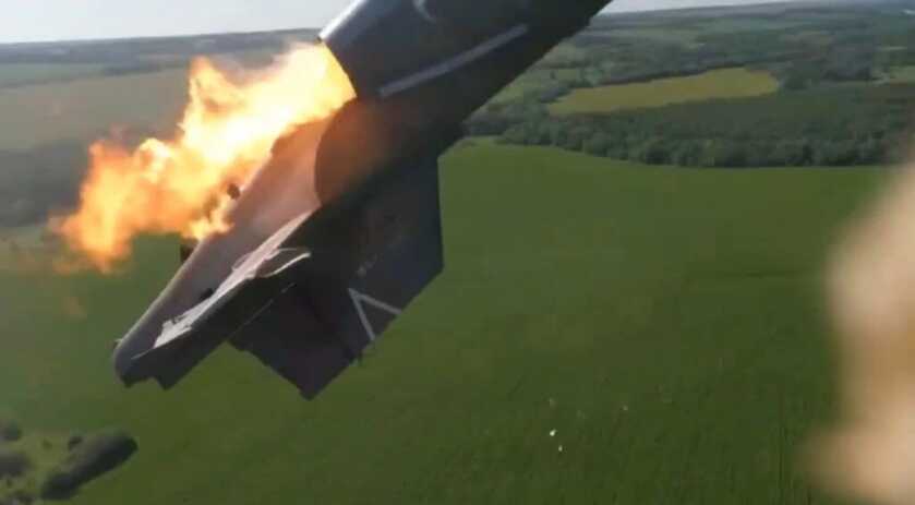 Su-25 being shot down over Ukraine