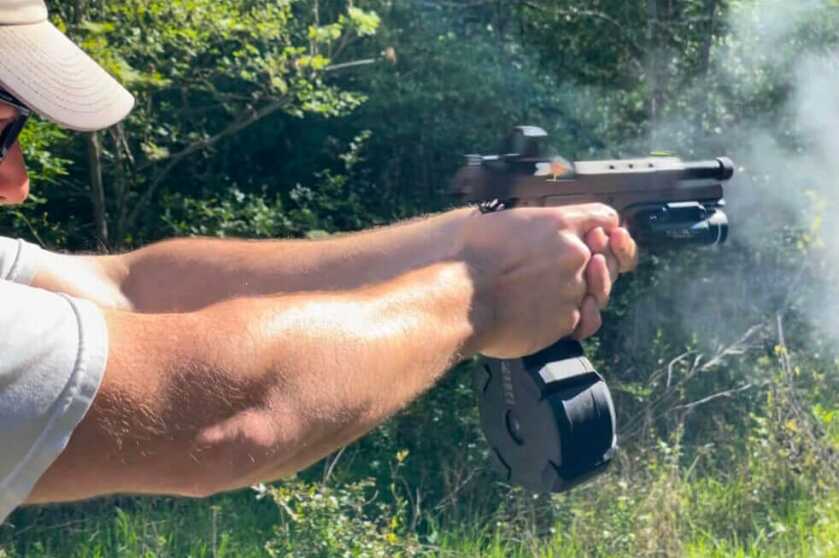 Review: 1911 That Takes Glock Mags?! Meet the Stealth Arms Platypus Stealth Arms Platypus being fired with 50 round drum magazine