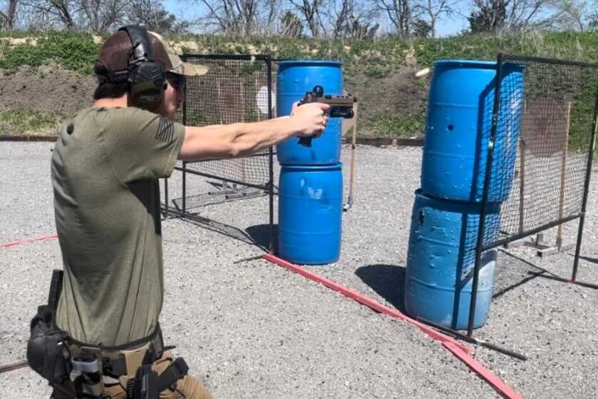 Review: 1911 That Takes Glock Mags?! Meet the Stealth Arms Platypus Stealth Arms Platypus being fired at USPSA match